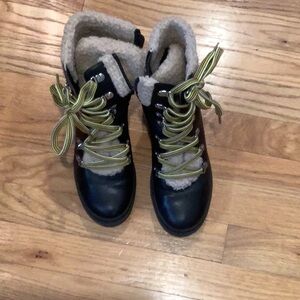 NWOT Steve Madden boots